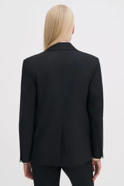 Delilah Blazer